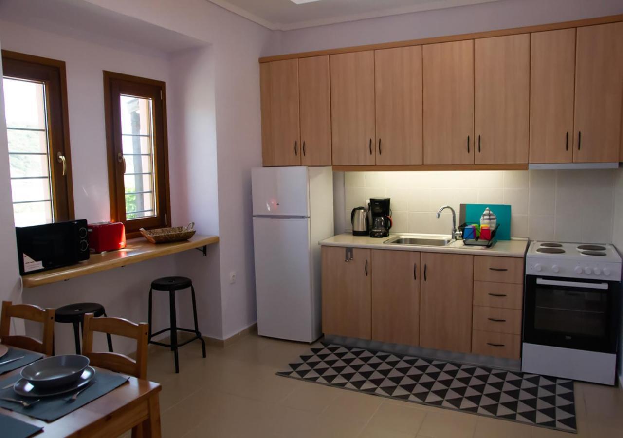 Beachfront Stylish Maisonette In Ierissós Ngoại thất bức ảnh