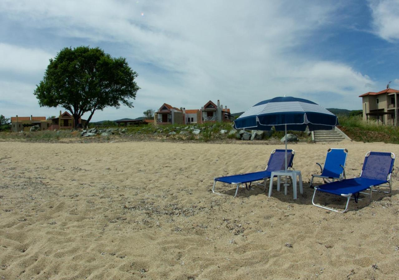 Beachfront Stylish Maisonette In Ierissós Ngoại thất bức ảnh