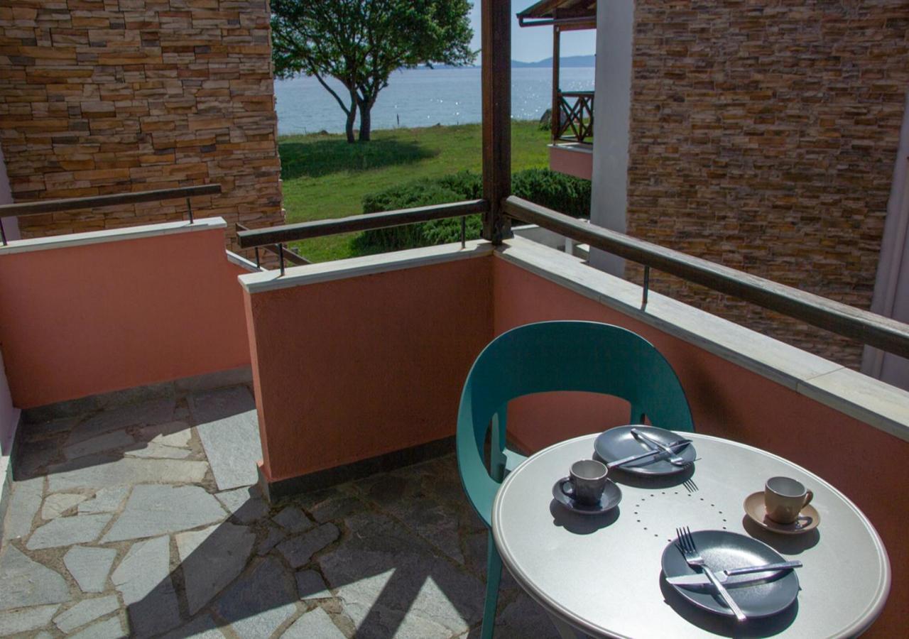 Beachfront Stylish Maisonette In Ierissós Ngoại thất bức ảnh
