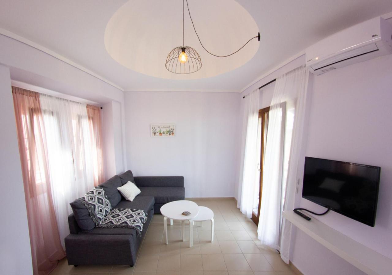 Beachfront Stylish Maisonette In Ierissós Ngoại thất bức ảnh