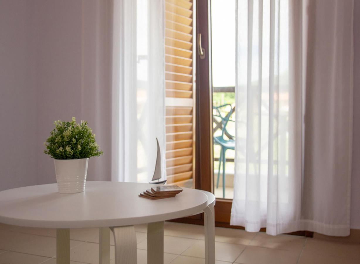 Beachfront Stylish Maisonette In Ierissós Ngoại thất bức ảnh